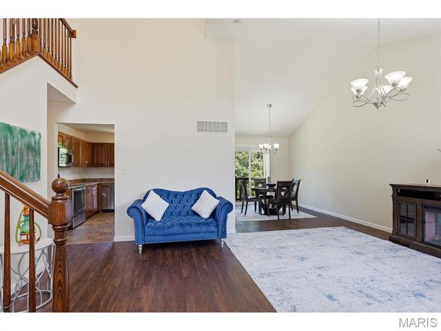 255 Winding Bluffs Court, Fenton, MO 63026