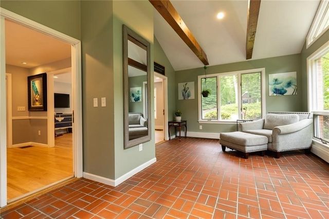 20 Lincoln Drive, North Smithfield, RI 02896