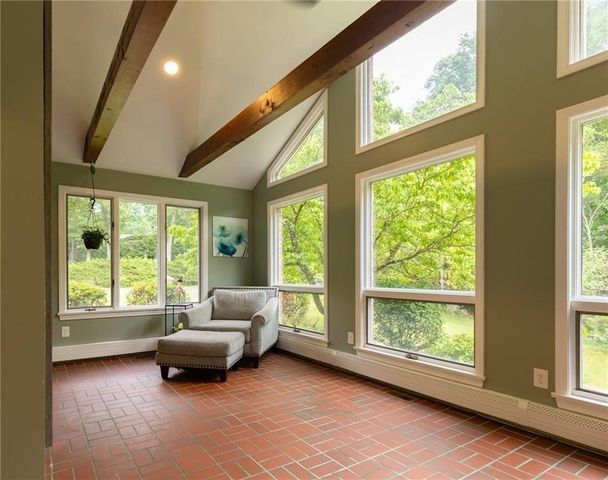 20 Lincoln Drive, North Smithfield, RI 02896
