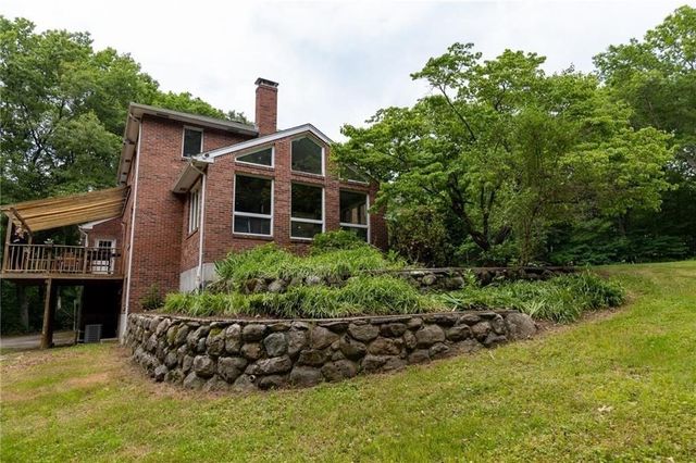 20 Lincoln Drive, North Smithfield, RI 02896