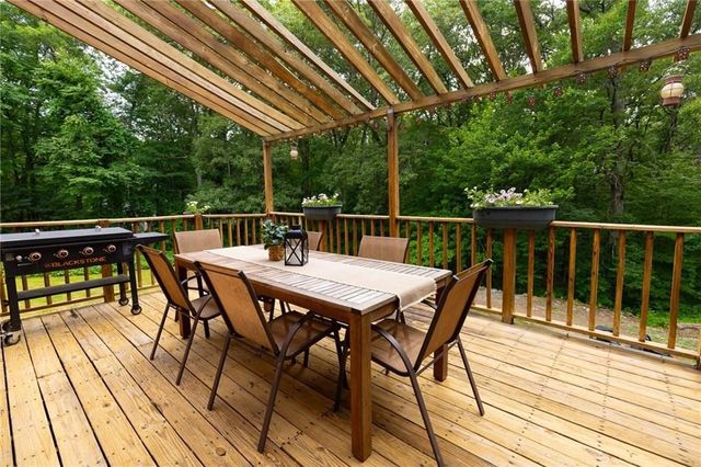20 Lincoln Drive, North Smithfield, RI 02896