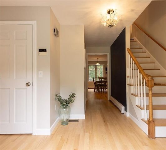 20 Lincoln Drive, North Smithfield, RI 02896