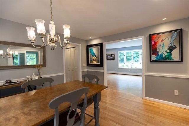 20 Lincoln Drive, North Smithfield, RI 02896