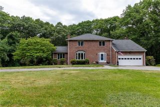 20 Lincoln Drive, North Smithfield, RI 02896