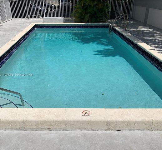 8950 NE 8th Ave 506, Miami, FL 33138