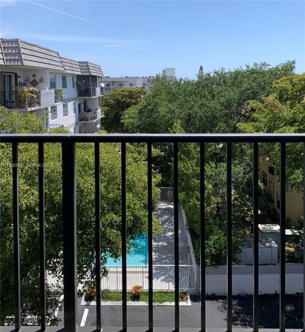 8950 NE 8th Ave 506, Miami, FL 33138