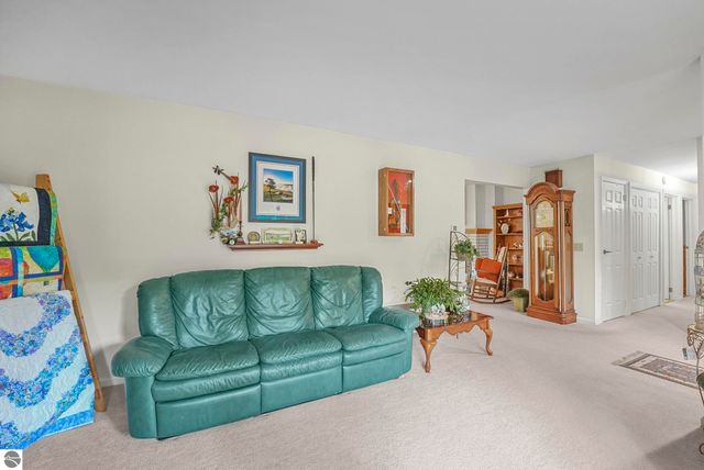 100 Maple Avenue, Frankfort, MI 49635