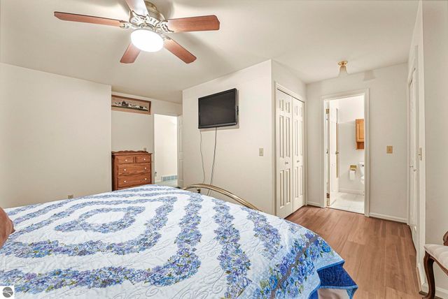 100 Maple Avenue, Frankfort, MI 49635