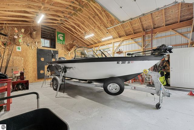 100 Maple Avenue, Frankfort, MI 49635