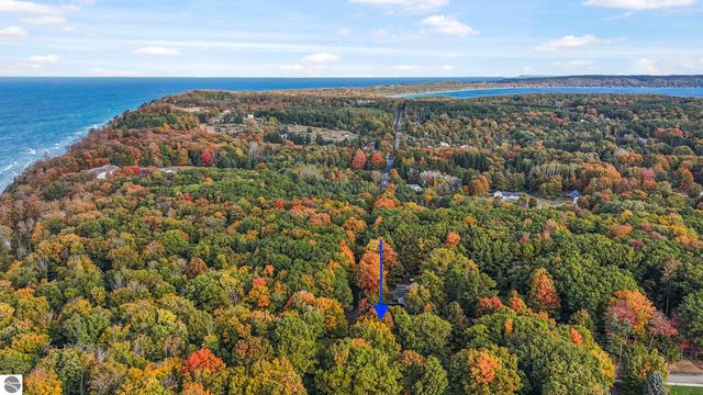 100 Maple Avenue, Frankfort, MI 49635