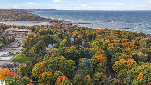 100 Maple Avenue, Frankfort, MI 49635