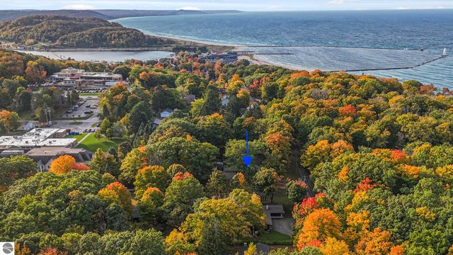 100 Maple Avenue, Frankfort, MI 49635