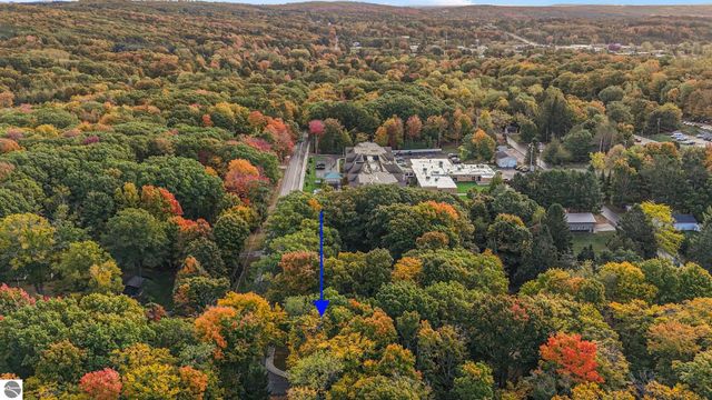 100 Maple Avenue, Frankfort, MI 49635