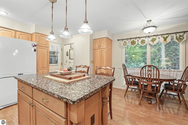 100 Maple Avenue, Frankfort, MI 49635