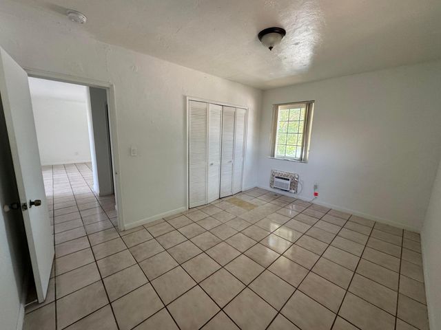 605 84th Street, Miami Beach, FL 33141