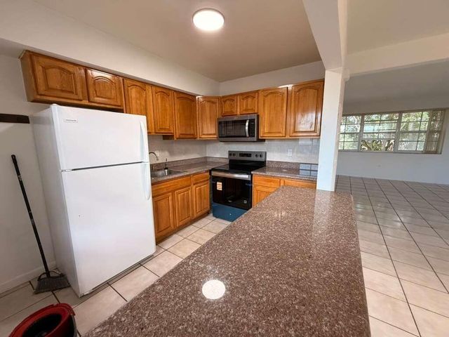 605 84th Street, Miami Beach, FL 33141