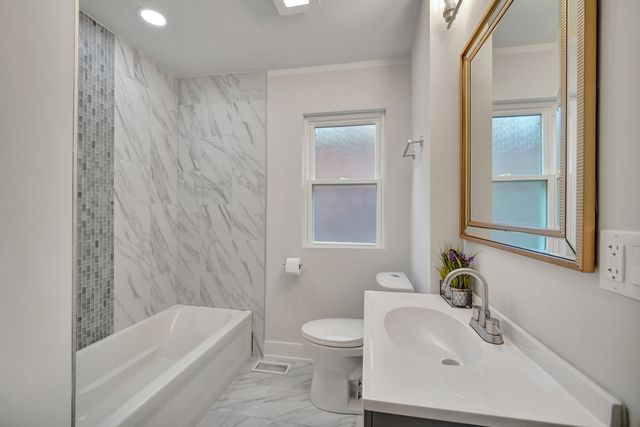9722 S Ellis Avenue, Chicago, IL 60628