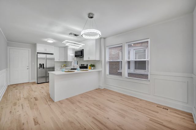 9722 S Ellis Avenue, Chicago, IL 60628