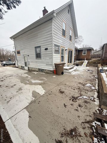 385 Whittemore Street, Pontiac, MI 48342