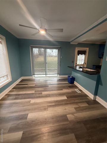 385 Whittemore Street, Pontiac, MI 48342