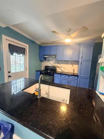 385 Whittemore Street, Pontiac, MI 48342