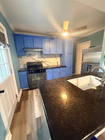 385 Whittemore Street, Pontiac, MI 48342