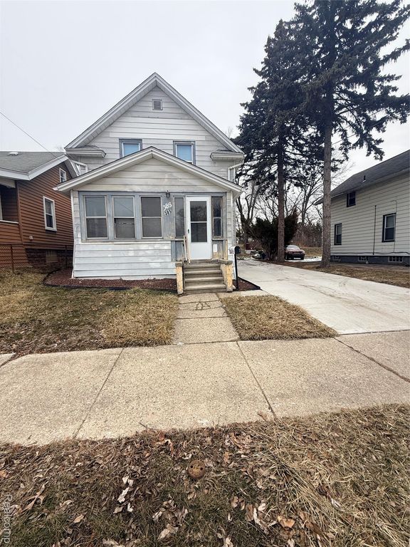 385 Whittemore Street, Pontiac, MI 48342