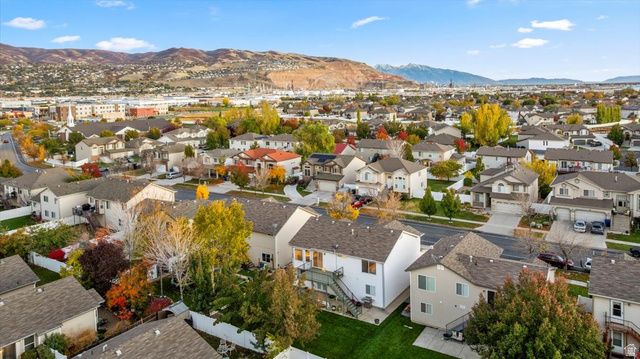 952 W FOXBORO DR, North Salt Lake, UT 84054