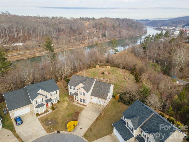 53 Stone River Drive, Asheville, NC 28804