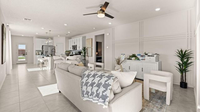 1469 Calle Oeste NW, Los Lunas, NM 87031