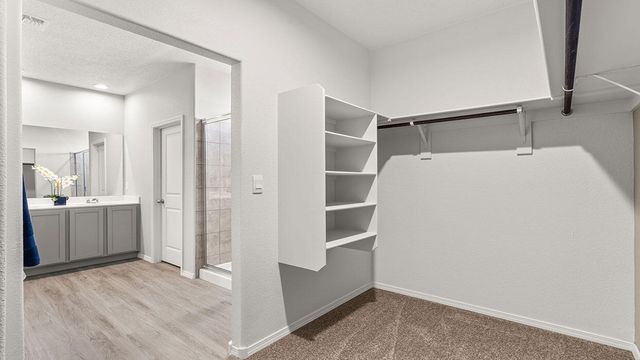 1469 Calle Oeste NW, Los Lunas, NM 87031