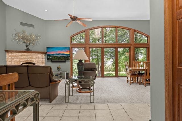 1635 Chippewa Drive NW, Rochester, MN 55901