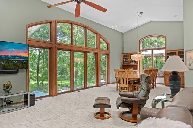 1635 Chippewa Drive NW, Rochester, MN 55901