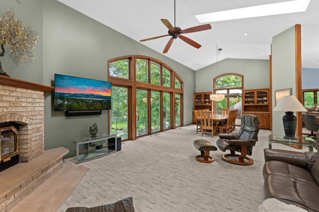1635 Chippewa Drive NW, Rochester, MN 55901