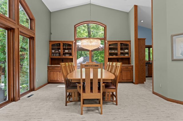 1635 Chippewa Drive NW, Rochester, MN 55901