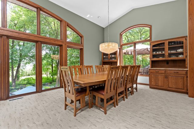 1635 Chippewa Drive NW, Rochester, MN 55901