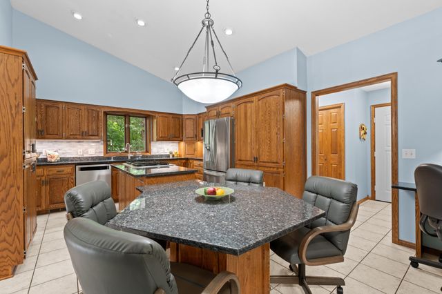 1635 Chippewa Drive NW, Rochester, MN 55901