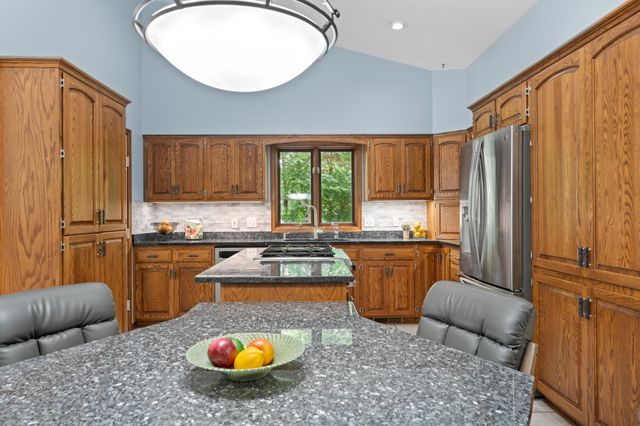 1635 Chippewa Drive NW, Rochester, MN 55901