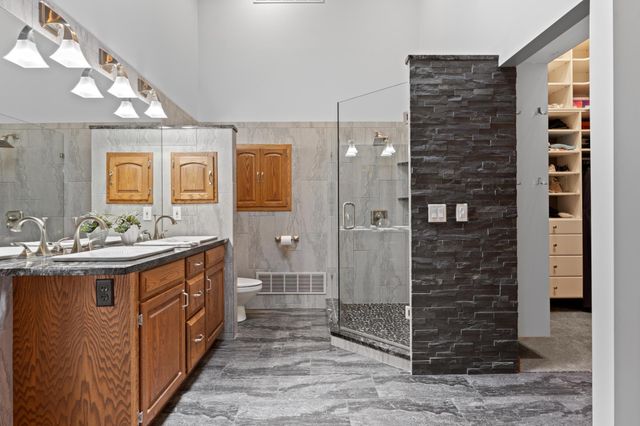 1635 Chippewa Drive NW, Rochester, MN 55901