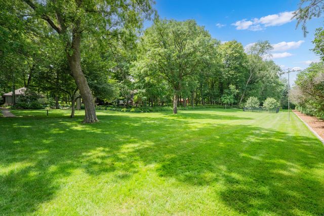 1635 Chippewa Drive NW, Rochester, MN 55901