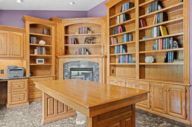 1635 Chippewa Drive NW, Rochester, MN 55901
