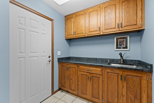 1635 Chippewa Drive NW, Rochester, MN 55901