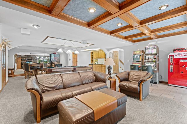 1635 Chippewa Drive NW, Rochester, MN 55901