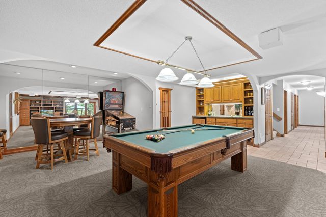 1635 Chippewa Drive NW, Rochester, MN 55901