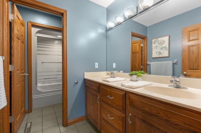 1635 Chippewa Drive NW, Rochester, MN 55901
