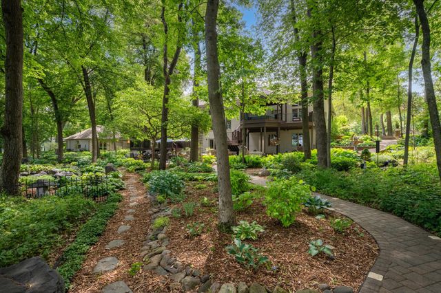 1635 Chippewa Drive NW, Rochester, MN 55901