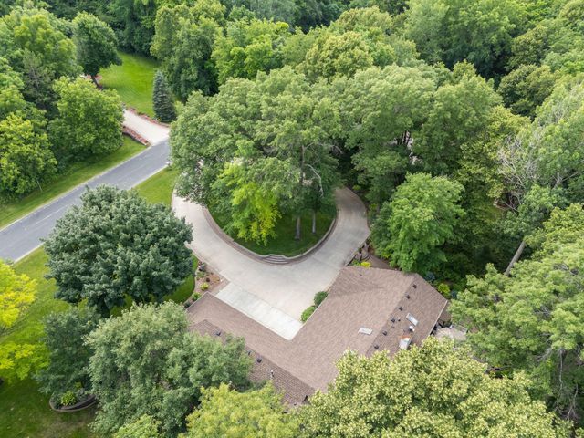 1635 Chippewa Drive NW, Rochester, MN 55901
