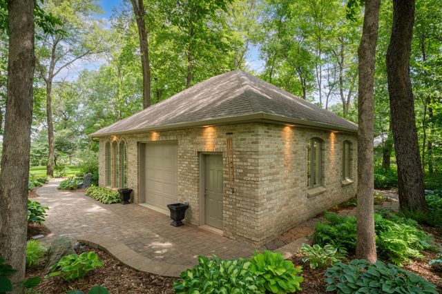 1635 Chippewa Drive NW, Rochester, MN 55901
