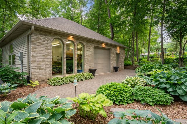1635 Chippewa Drive NW, Rochester, MN 55901
