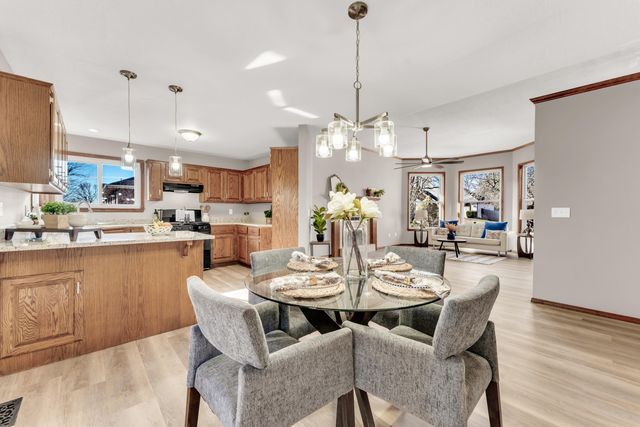 2892 S Timbercreek Avenue, Springfield, MO 65807